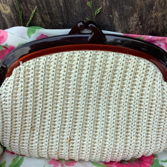 Vintage Classic Kiss Lock Straw Clutch Bag Purse - Picture 2 of 5